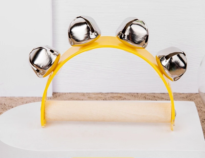 กระดิ่งเขย่ามือสีเหลือง เครื่องดนตรีเพื่อการศึกษา